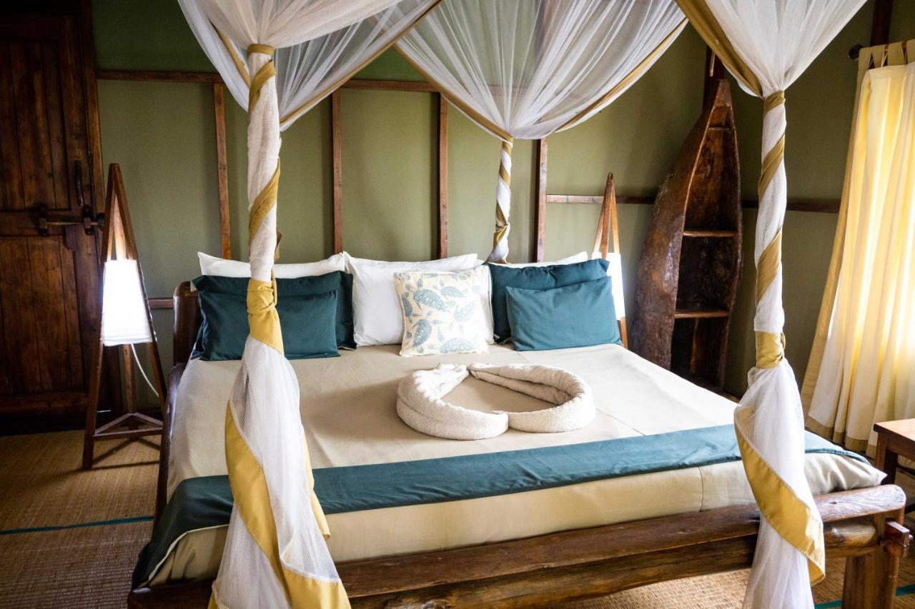 Simply Saadani Camp, A Tent With A View Safaris Mkwaja Extérieur photo