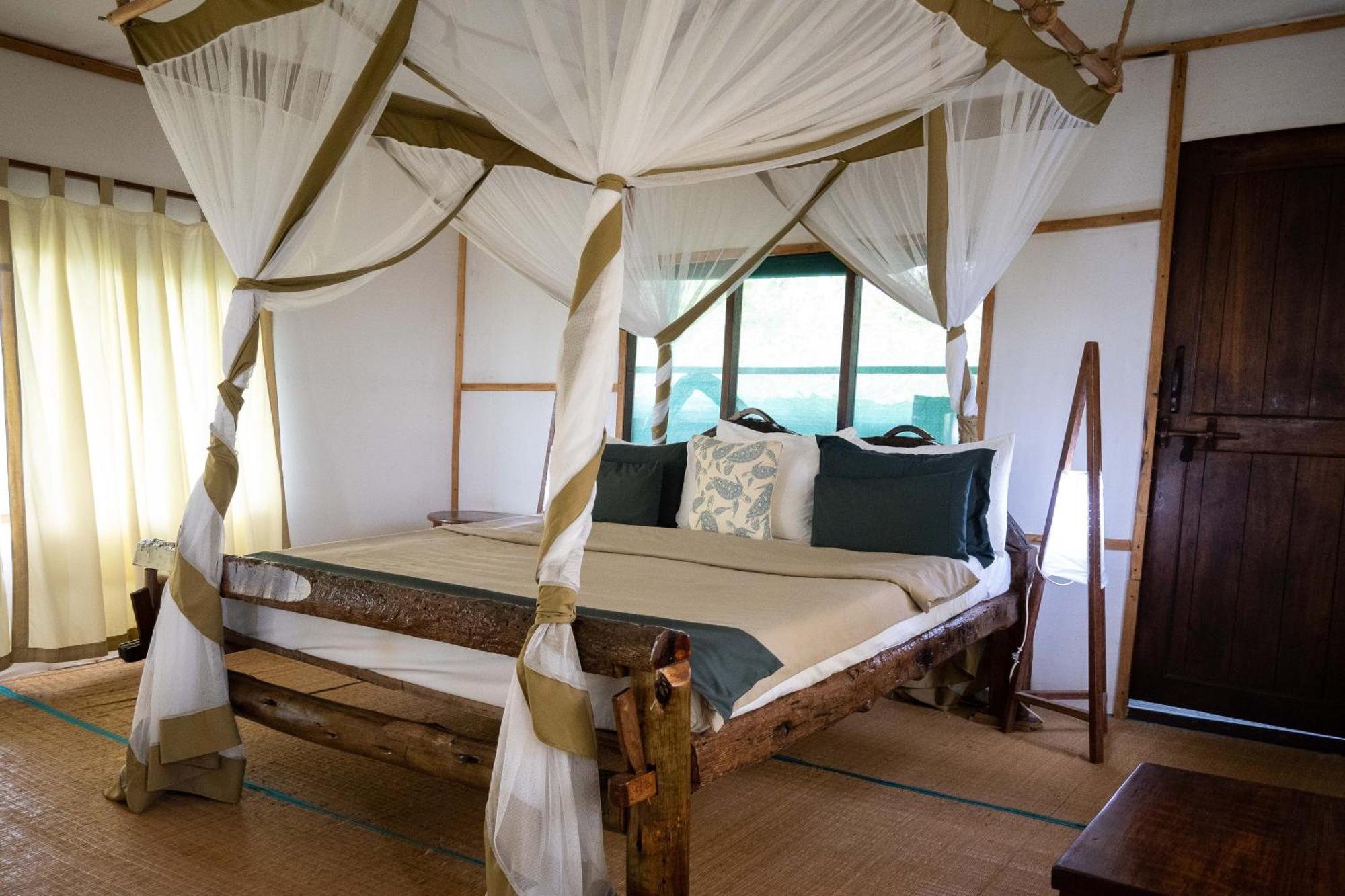 Simply Saadani Camp, A Tent With A View Safaris Mkwaja Extérieur photo